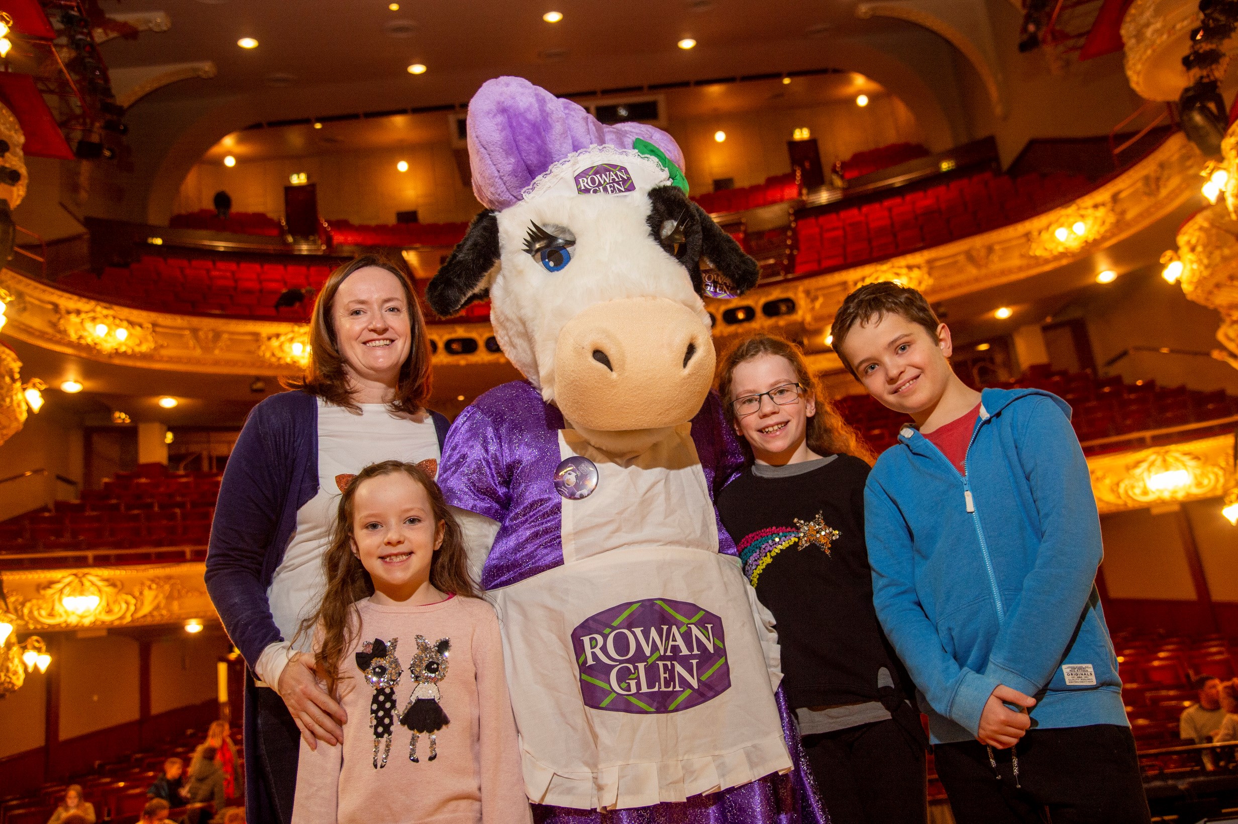 Mum Rebecca and family with Bonnie the cow Phil Wilkinson.JPG