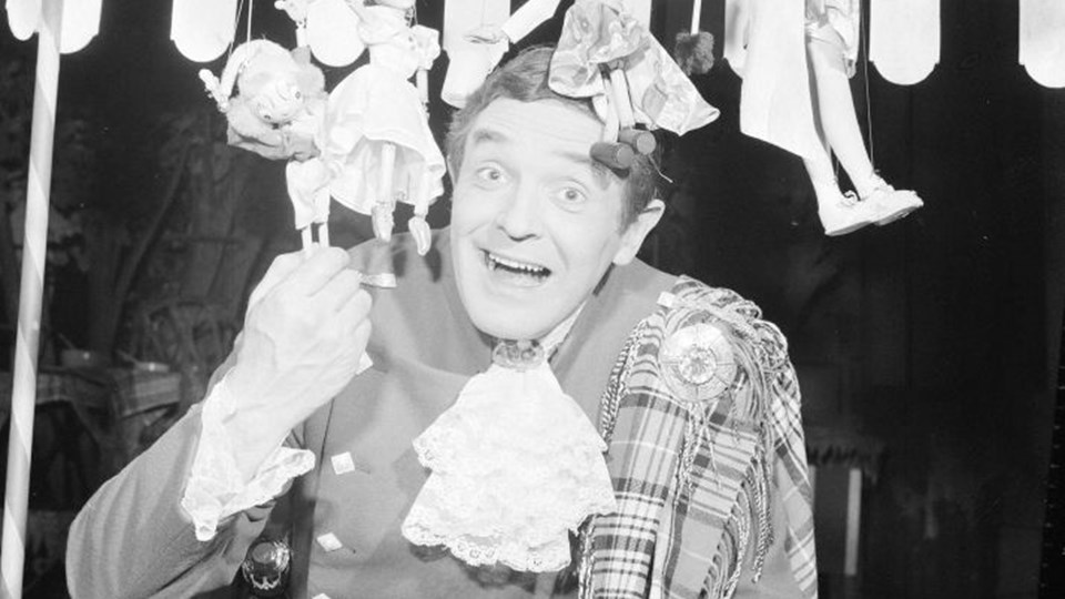 Jimmy Logan in Goldilocks and the Three Bears at the King's 1966.jpg