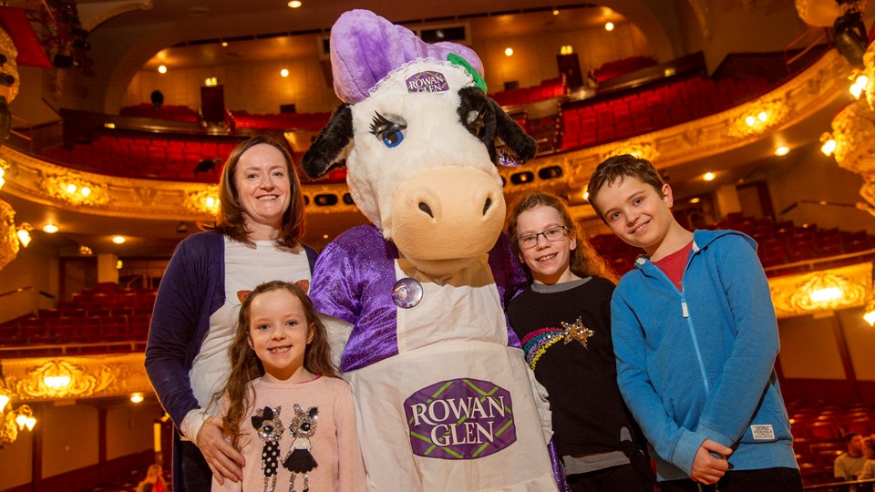 Mum Rebecca and family with Bonnie the cow Phil Wilkinson.JPG