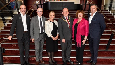 Alex Reedjik, Duncan Hendry, Joan Stringer, Frank Ross, Fiona Hyslop and Peter Lawson Photo Greg Macvean.jpg